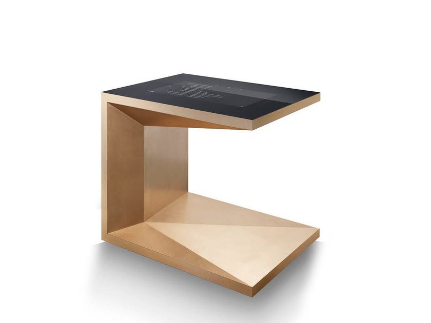 STEININGER
M.POD
32-inch touchpad as a hightech work surface