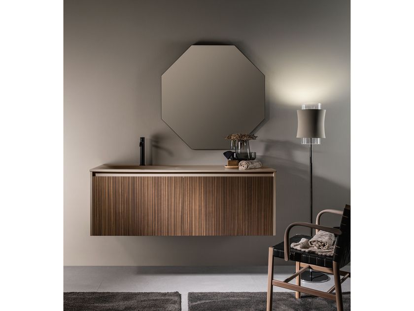 Stocco
MET 01
Wall-mounted walnut vanity unit with mirror