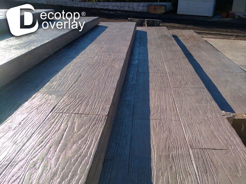 Stone International
DECOTOP OVERLAY
Concrete floor tiles