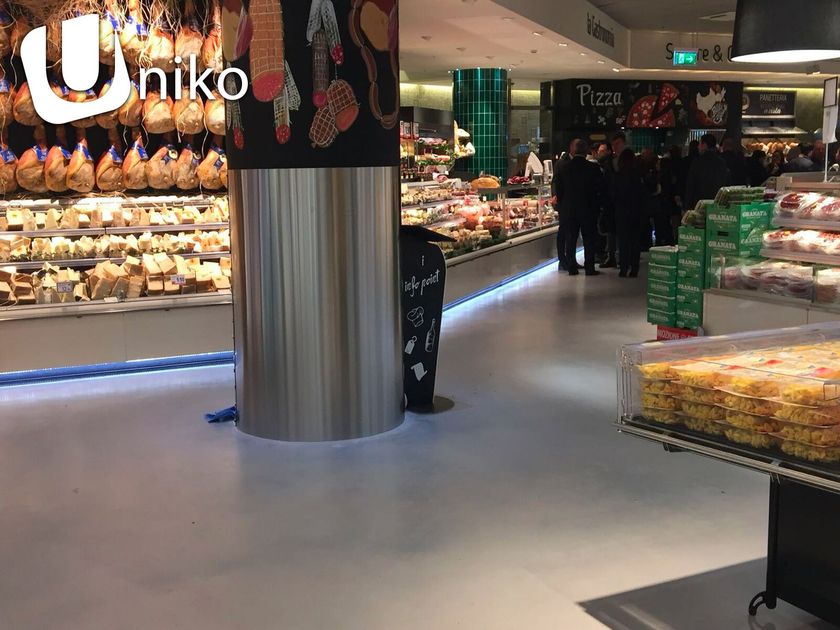 Stone International
UNIKO
Resin wall/floor tiles