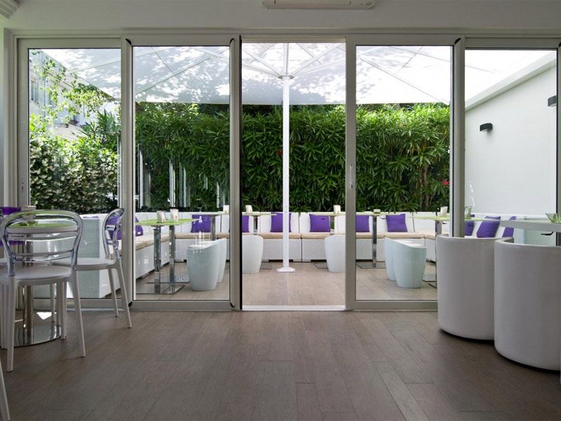 SUNROOM
S.70
Sliding aluminium glass facade