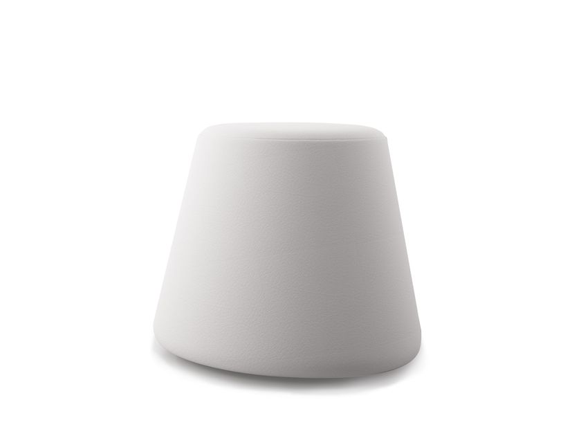 Systemtronic
CONEE_P
Pouf with castors