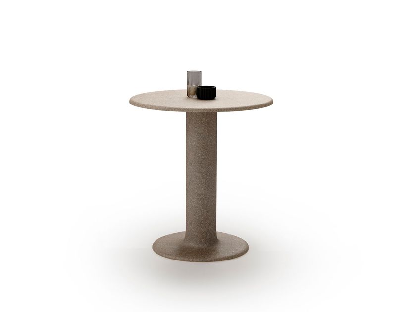 TA Design
TUFO
Round recycled glass garden side table