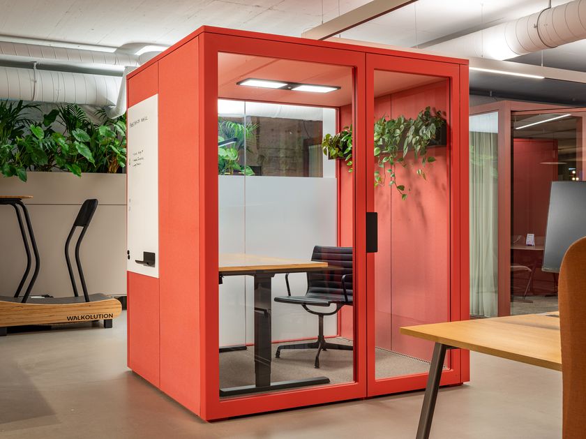 Talky
TALKY M75
Single acoustic office pod with Integrated Lighting