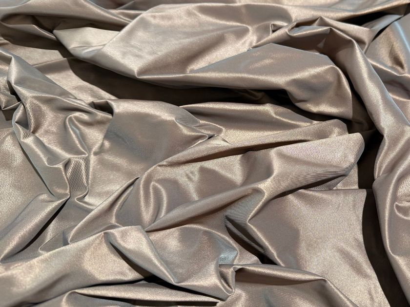Tendagi®
TS-2022
Fire retardant solid-color polyester fabric for curtains