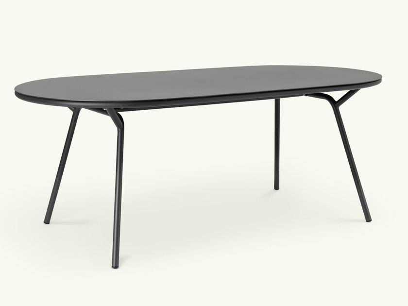 TEPORIA
FUNE
Oval aluminium table