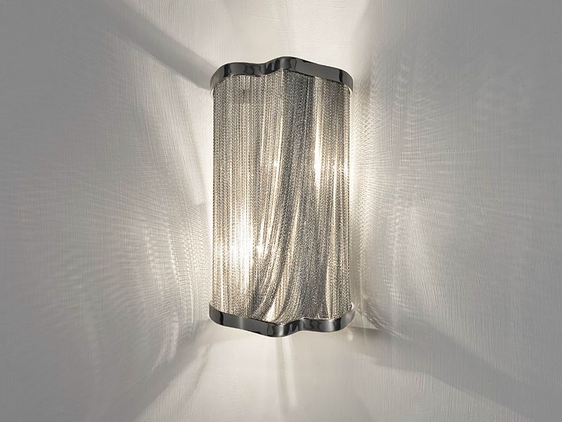 TERZANI
ATLANTIS J04
Brass chains and metal structure plated wall light