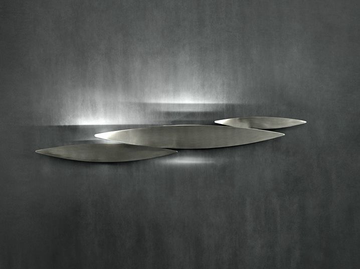 TERZANI
I LUCCI ARGENTATI
Halogen metal wall lamp