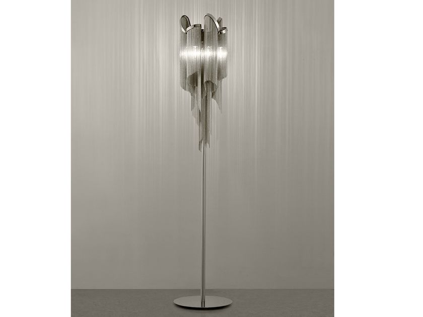 TERZANI
STREAM
Halogen metal floor lamp