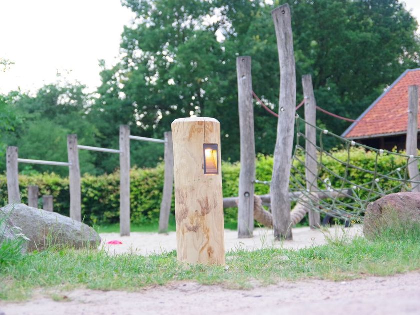 timberlab
PIATTO
LED wooden bollard light