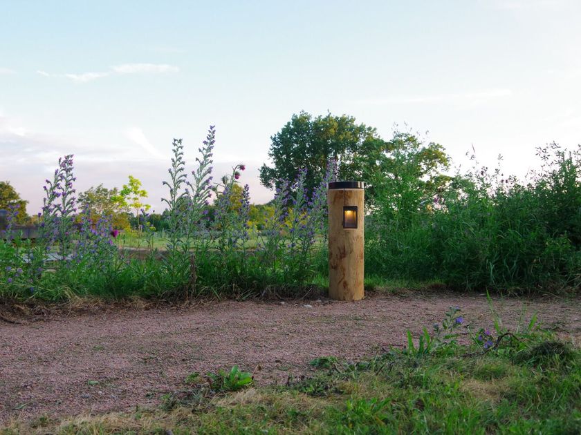timberlab
PIATTO SOLAR
LED Solar Powered chestnut bollard light