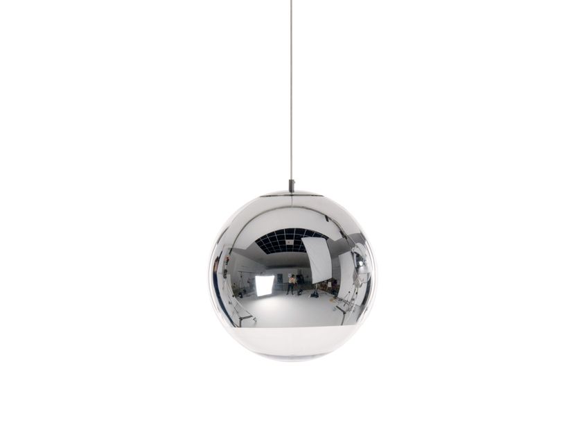 Tom Dixon
MIRROR BALL 40
LED polycarbonate pendant lamp