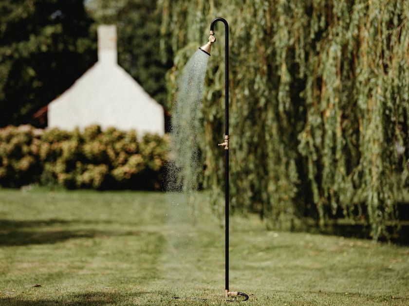 TRADEWINDS
FIELDSHOW'R
Steel outdoor shower