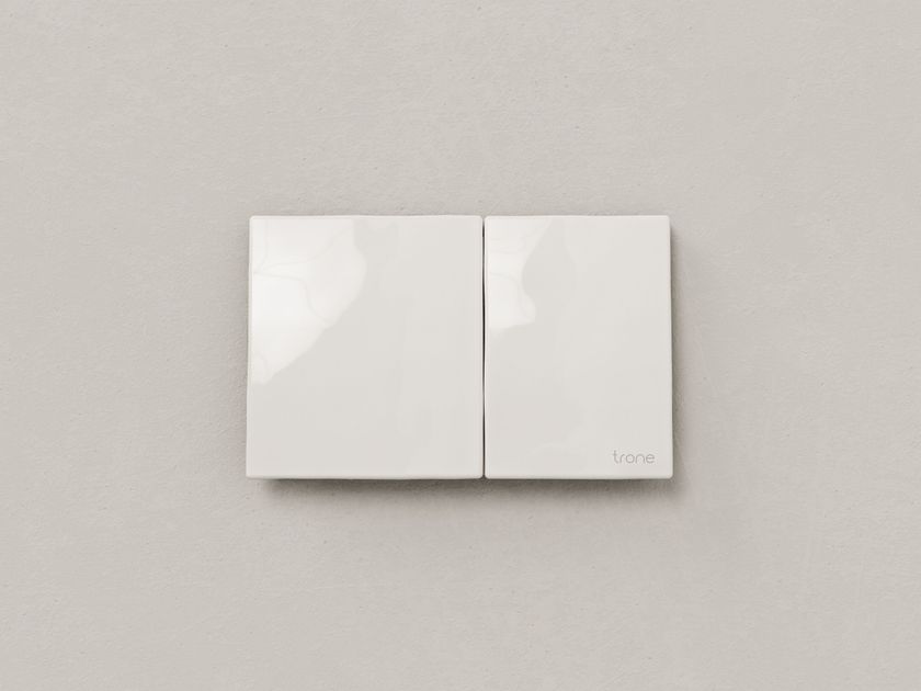 Trone
KAOLINE WHITE
Ceramic flush plate