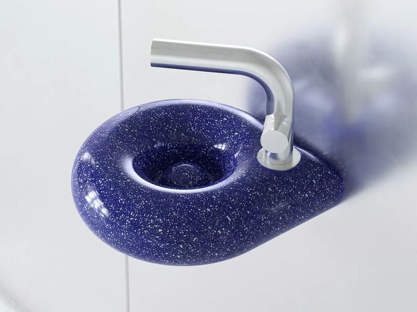Trone
ORBE FLAKED BLUE
Countertop or wall-mounted ceramic handrinse basin