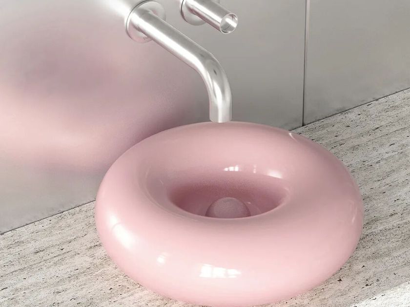 Trone
ORBE PINK
Countertop ceramic washbasin