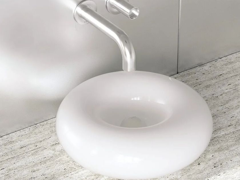 Trone
ORBE WHITE
Countertop ceramic washbasin