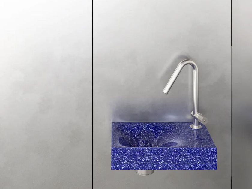 Trone
RITUEL FLAKED BLUE
Countertop or wall-mounted ceramic handrinse basin