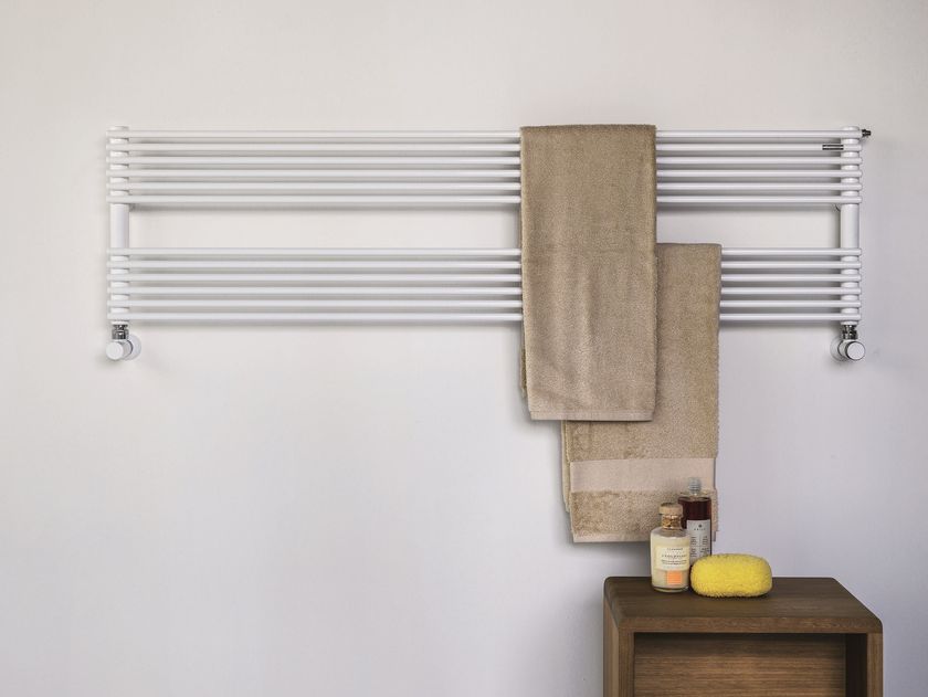 Tubes
BASICS 14
Horizontal wall-mounted steel towel warmer