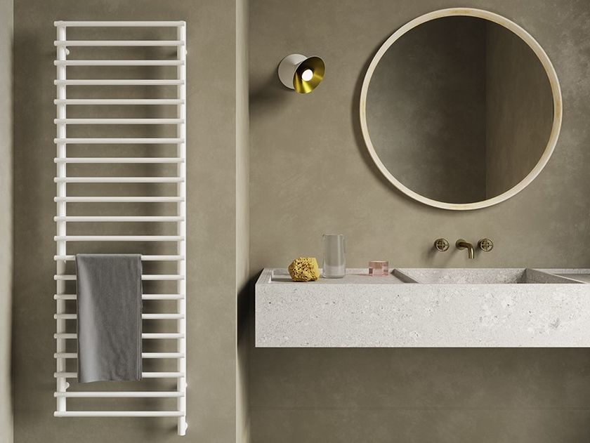 Tubes
SMART 20
Wall-mounted steel towel warmer