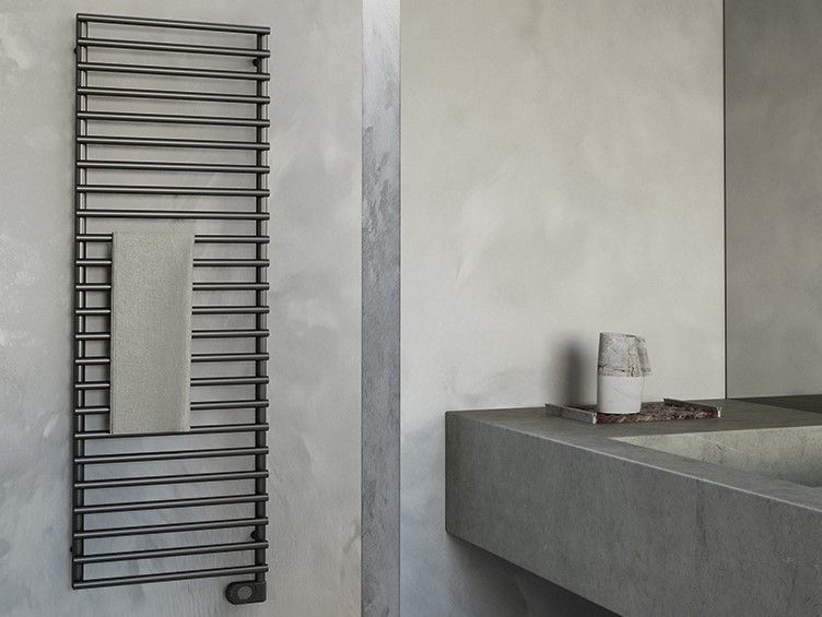 Tubes
SMART 25
Wall-mounted steel towel warmer