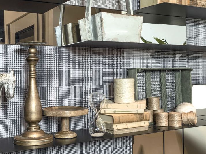 TUMIDEI
LINE UP
Glass wall shelf