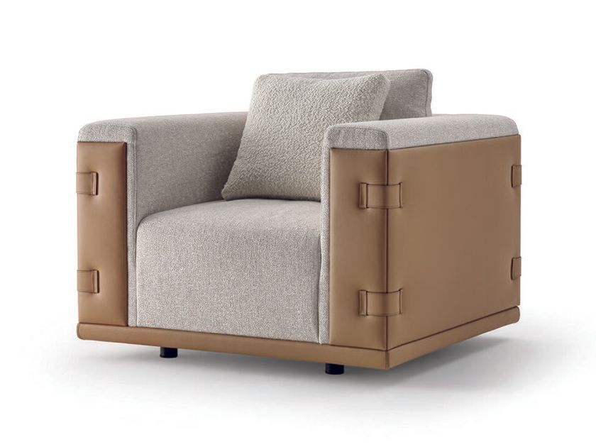 Turri
ATELIER
Armchair with armrests
