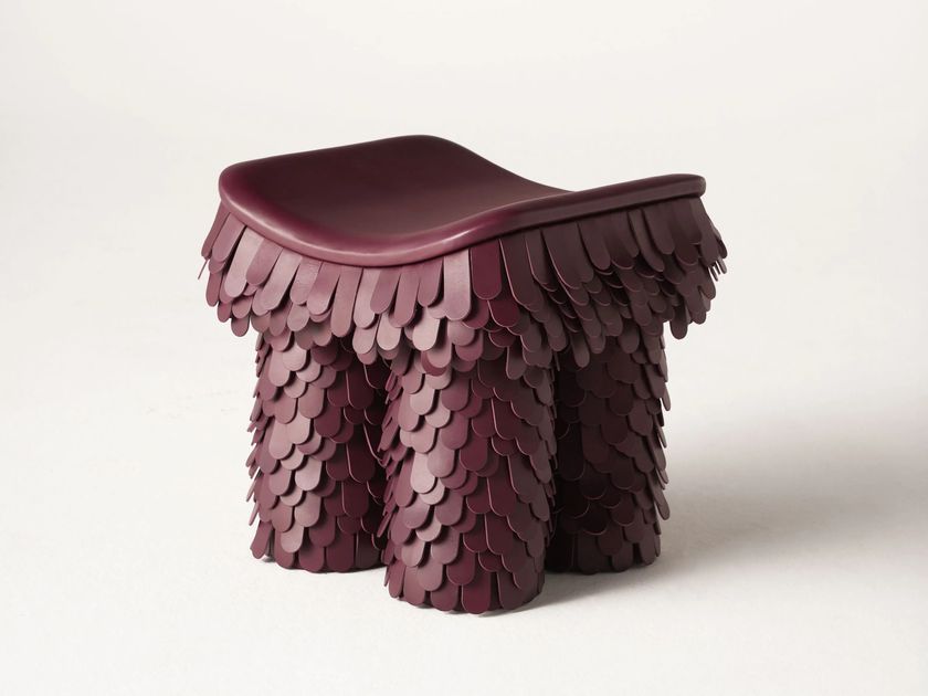 Uniqka
BETSY
Tanned leather and wood stool