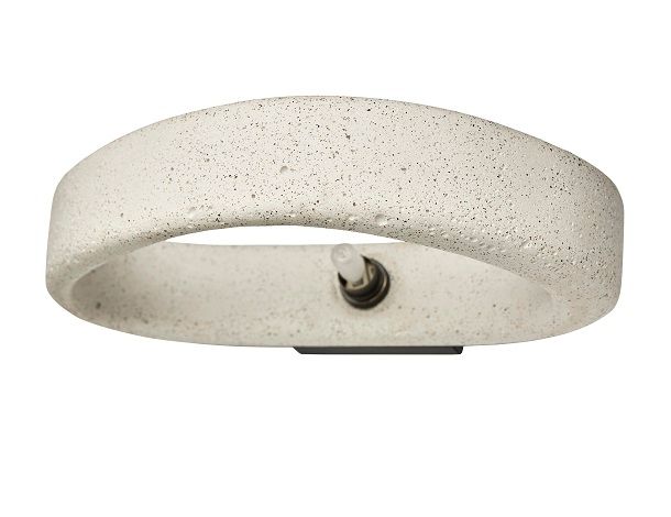 URBI et ORBI
ARETHA W
Concrete wall lamp