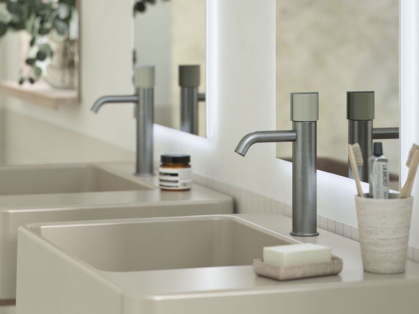 Varied Forms
MACARON MAC112
Tall Deck Mounted 1 Hole Basin Mixer with Configurable Handle Accents