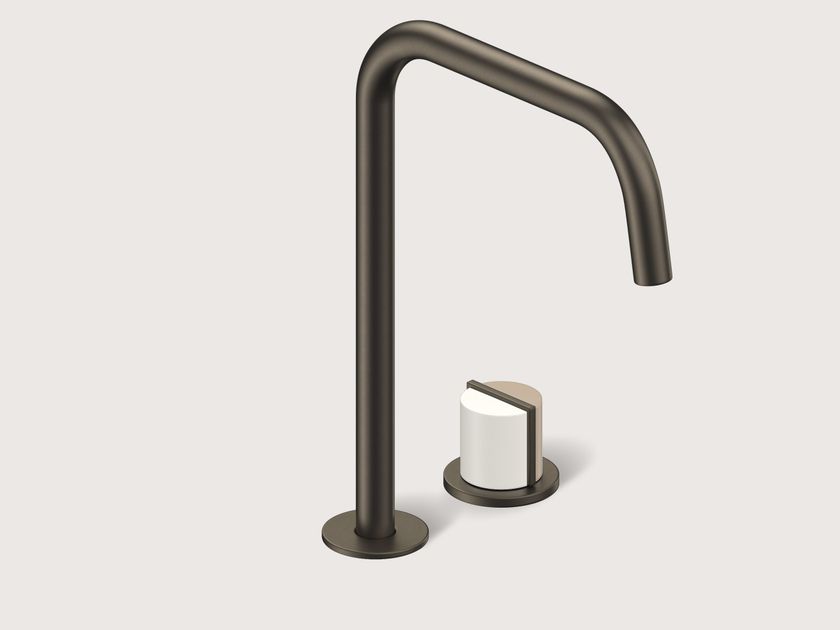 Varied Forms
MACARON MAC701
Countertop chromed brass washbasin tap