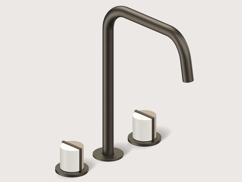 Varied Forms
MACARON MAC702
Deck Mounted 3 Hole Kitchen Set with Cranked Spout and Configurable Handle Accents