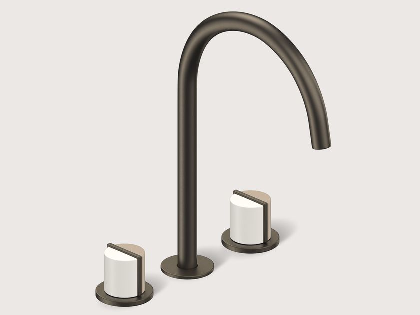 Varied Forms
MACARON MAC704
Deck Mounted 3 Hole Kitchen Set with Swan Spout and Configurable Handle Accents