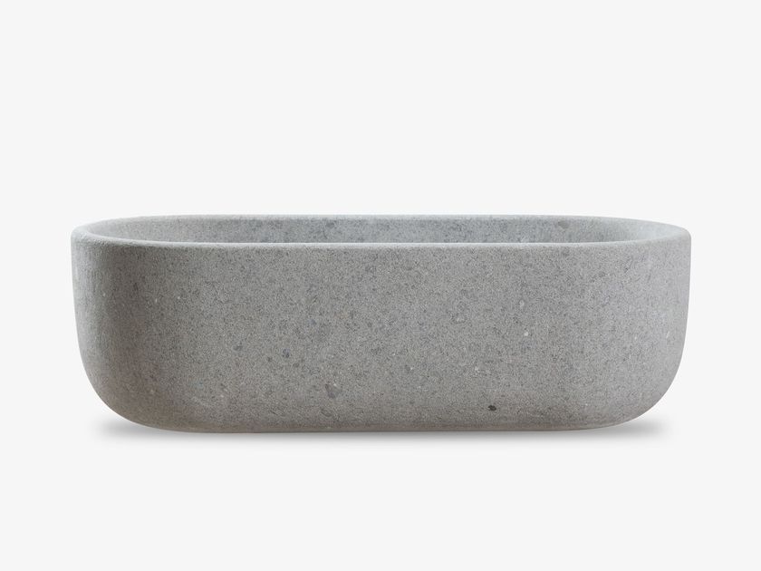VELTHA®
AQUA
Oval peperino bathtub