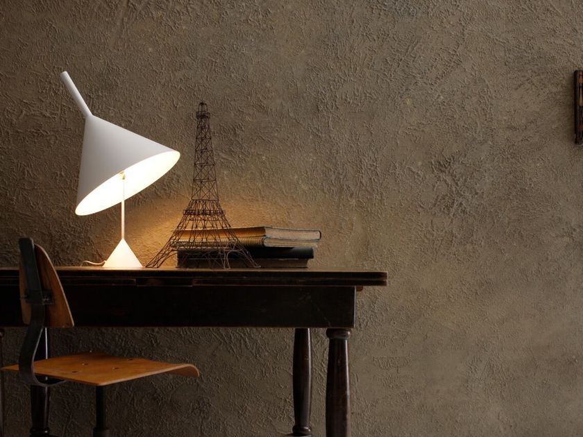 Vertigo Bird
FUNNEL
Adjustable metal table lamp