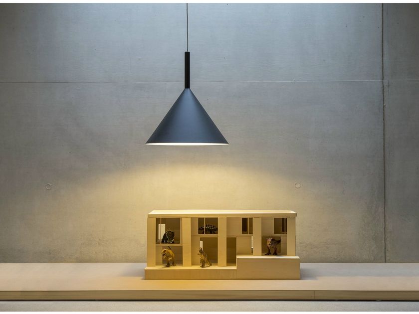 Vertigo Bird
FUNNEL
Metal pendant lamp