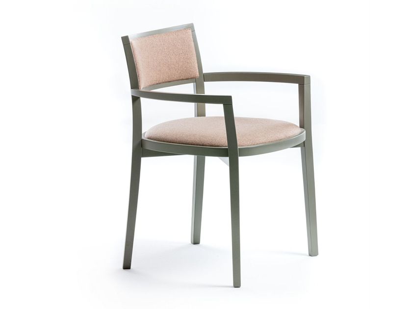 Very Wood
KHA 22
Wooden chair with padded seat