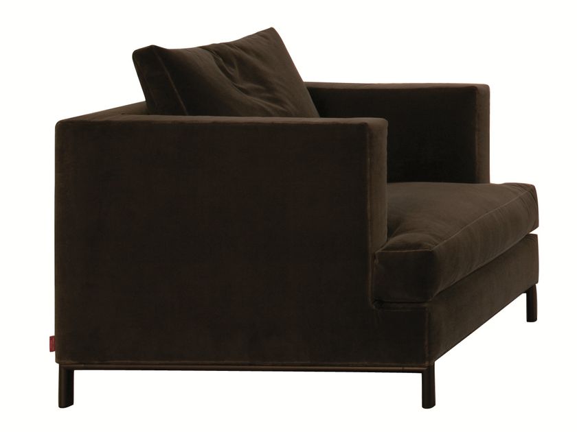 Verzelloni
HAMPTON MEMORY
Fabric armchair with removable cover with armrests