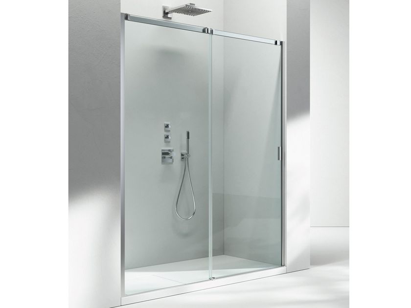 VISMARAVETRO
SERIE 8000 CN
Niche shower cabin with sliding door