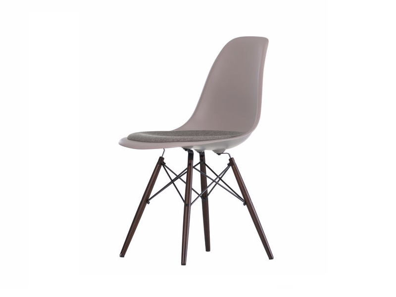 Vitra
DSW
Polypropylene chair with padded seat