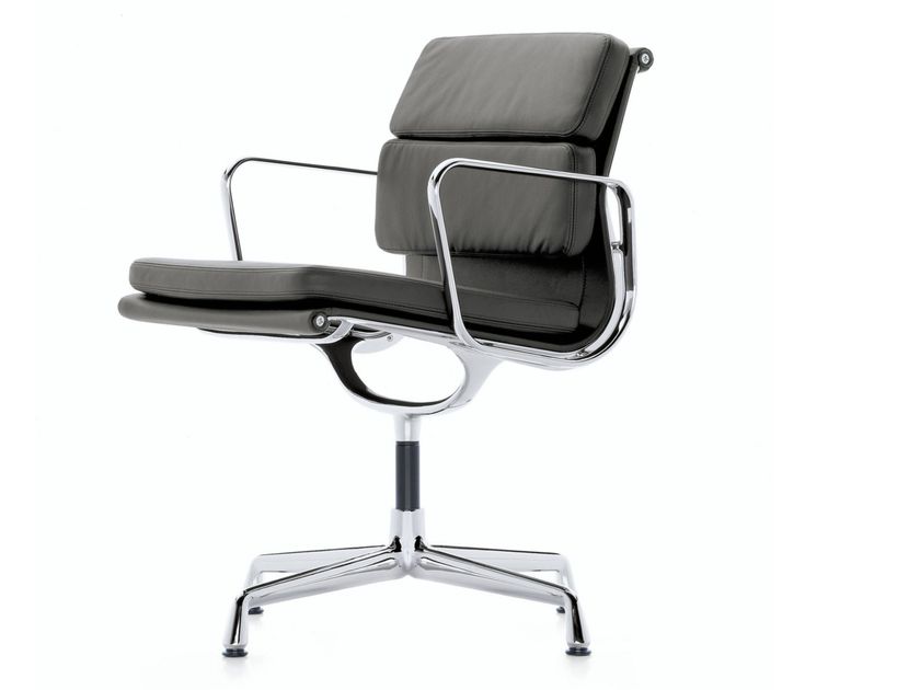 Vitra
EA 207
Leather chair with armrests with spoke base