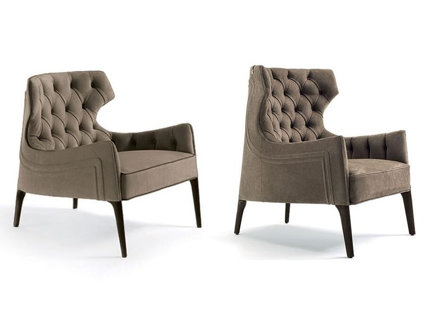 Vittoria Frigerio
PIOLA CAPITONNÈ
Fabric armchair