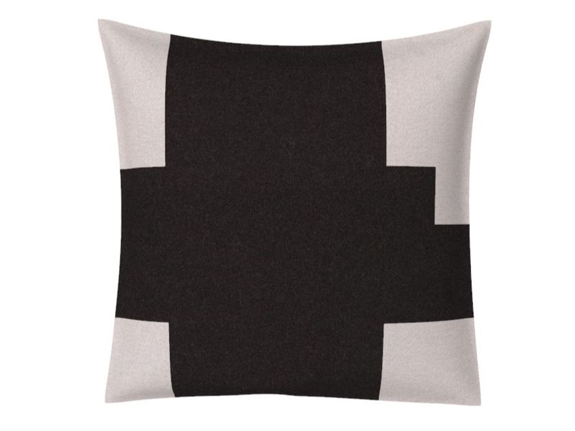 Wiener GTV Design
NYNY STYLE
Motif square wool cushion