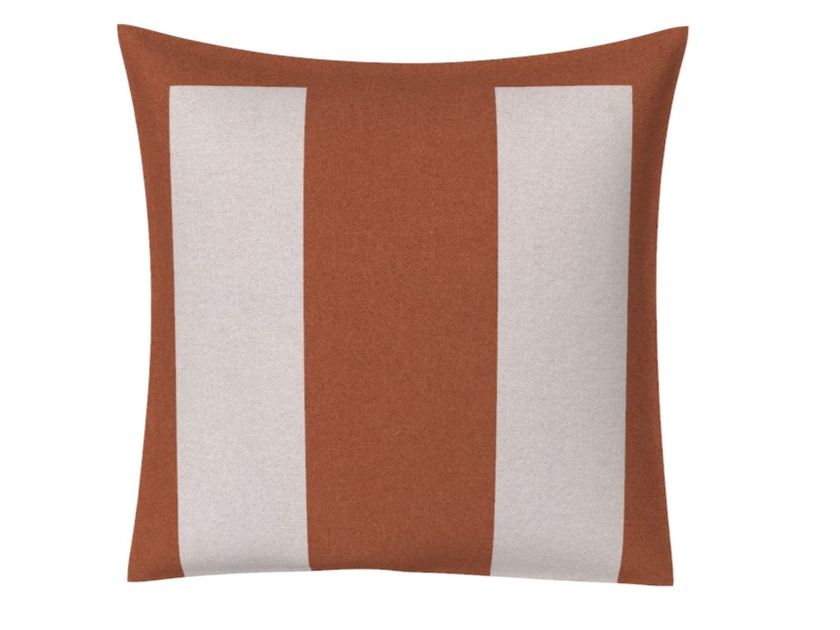 Wiener GTV Design
TARGA STYLE
Motif square wool cushion