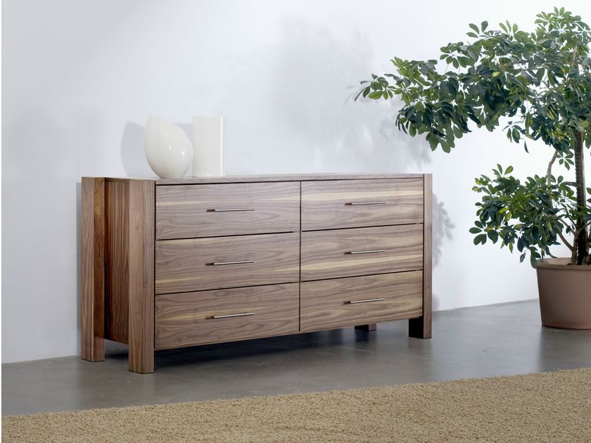 Wissmann raumobjekte
ART340
Wooden chest of drawers