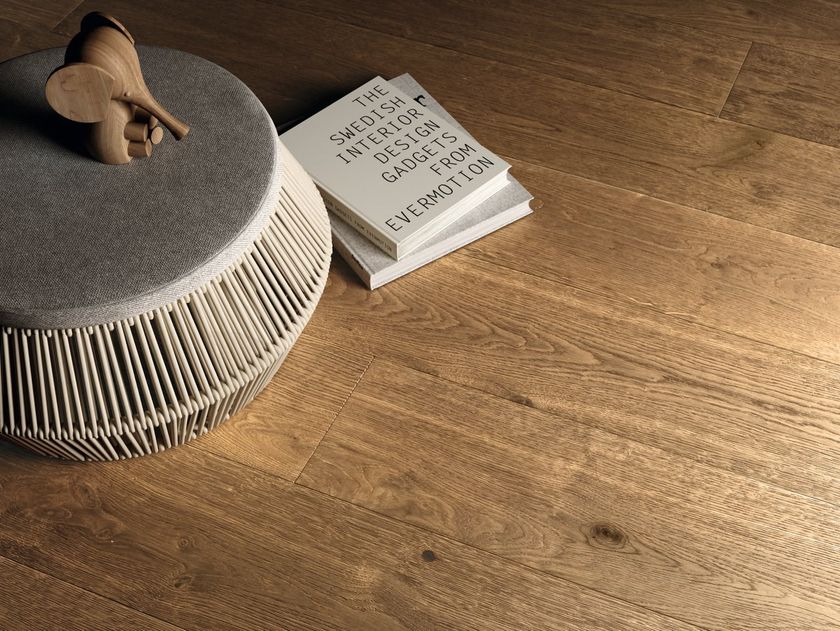 Woodco
GROUND
Brushed oak parquet