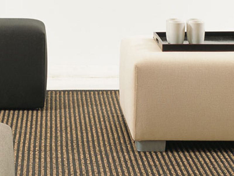 Woodnotes
BENCH
Upholstered bench
