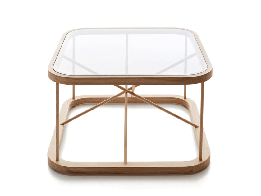 Woodnotes
TWIGGY M
Square wood and glass central coffee table