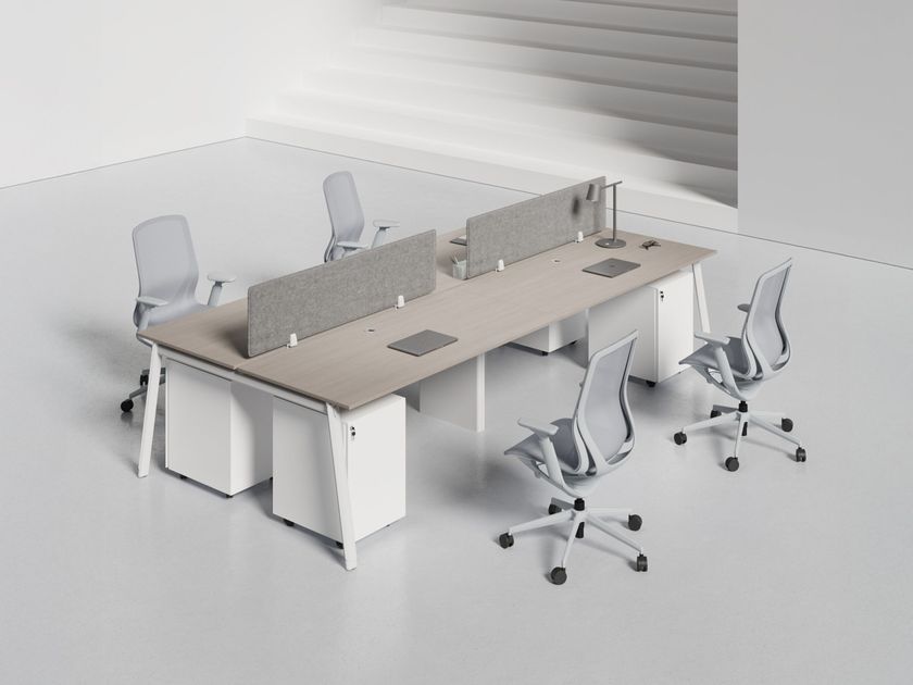 WORKSPACE
AVA 4 FACE TO FACE
Multiple MDF office workstation with sound absorbing screens