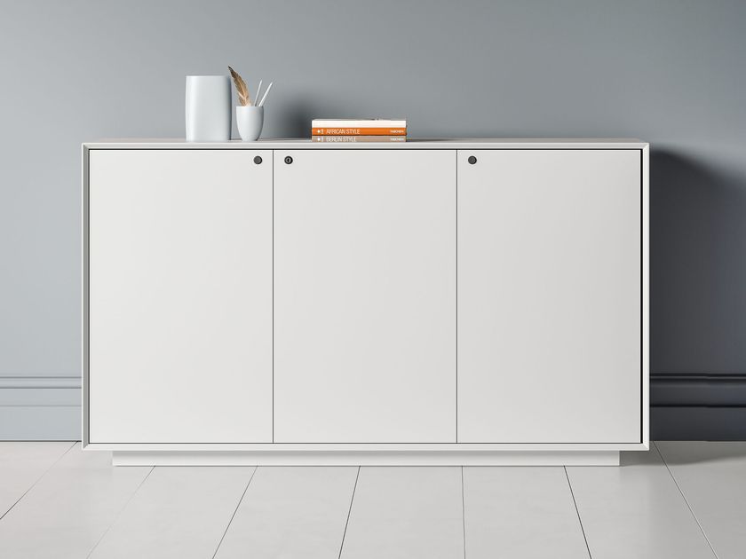 WORKSPACE
EDGE
Low wooden office storage unit with hinged doors